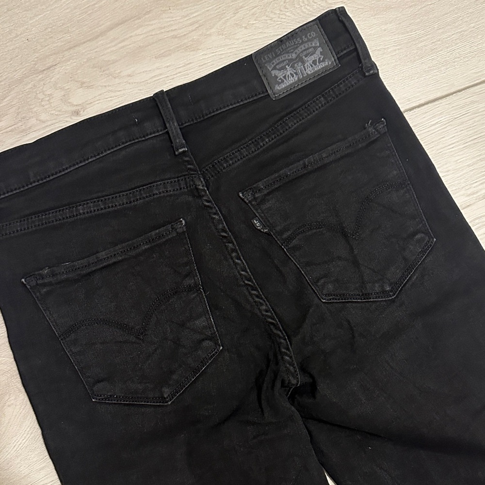 Levi’s 314 Shaping Straight Black Jeans - Picture 4 of 6